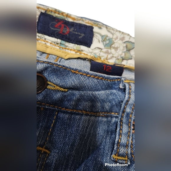 Retro ZD Clothing Embroidered Jean Capris, sz 12 - Picture 5 of 5